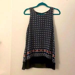 Max studio pattern sleeveless blouse